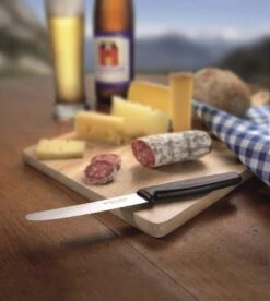 Victorinox Swiss Classic Tafelmessenset - 11cm - 3-delig - Zwart - Gekarteld - RVS En Kunststof 10 Victorinox Swiss Classic Tafelmessenset - 11cm - 3-delig - Zwart - Gekarteld - RVS En Kunststof -Keukenbenodigdheden 1075x1200 2