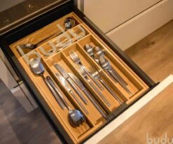 Budu Uitschuifbare Bamboe Bestekbak #45 (45 Cm Diep) - Bestekcassette Hout - Besteklade - 45 X 30,6 - 50 Cm - 6/8 Vakken -Keukenbenodigdheden 1200x1000 7