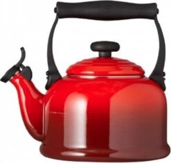 Le Creuset Tradition Fluitketel - 2.1 L - Kersenrood -Keukenbenodigdheden 1200x1145 6
