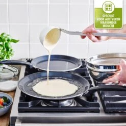 GreenPan Essentials Pannenkoekenpan 24cm - Zwart - Inductie - PFAS-vrij 21 GreenPan Essentials Pannenkoekenpan 24cm - Zwart - Inductie - PFAS-vrij -Keukenbenodigdheden 1200x1200 1268