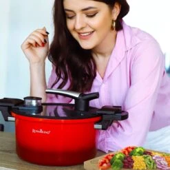 Rosmarino - Snelkookpan Met Glazen Deksel - Zwart - Ø24cm - 5 Liter - 100% PFAS & PFOA Vrij - Aluminium - Pressure Cooker - Non-stick Minerale Coating - Ergonomische Handgrepen - Geschikt Voor Alle Warmtebronnen 25 Rosmarino - Snelkookpan Met Glazen Deksel - Zwart - Ø24cm - 5 Liter - 100% PFAS & PFOA Vrij - Aluminium - Pressure Cooker - Non-stick Minerale Coating - Ergonomische Handgrepen - Geschikt Voor Alle Warmtebronnen -Keukenbenodigdheden 1200x1200 1468