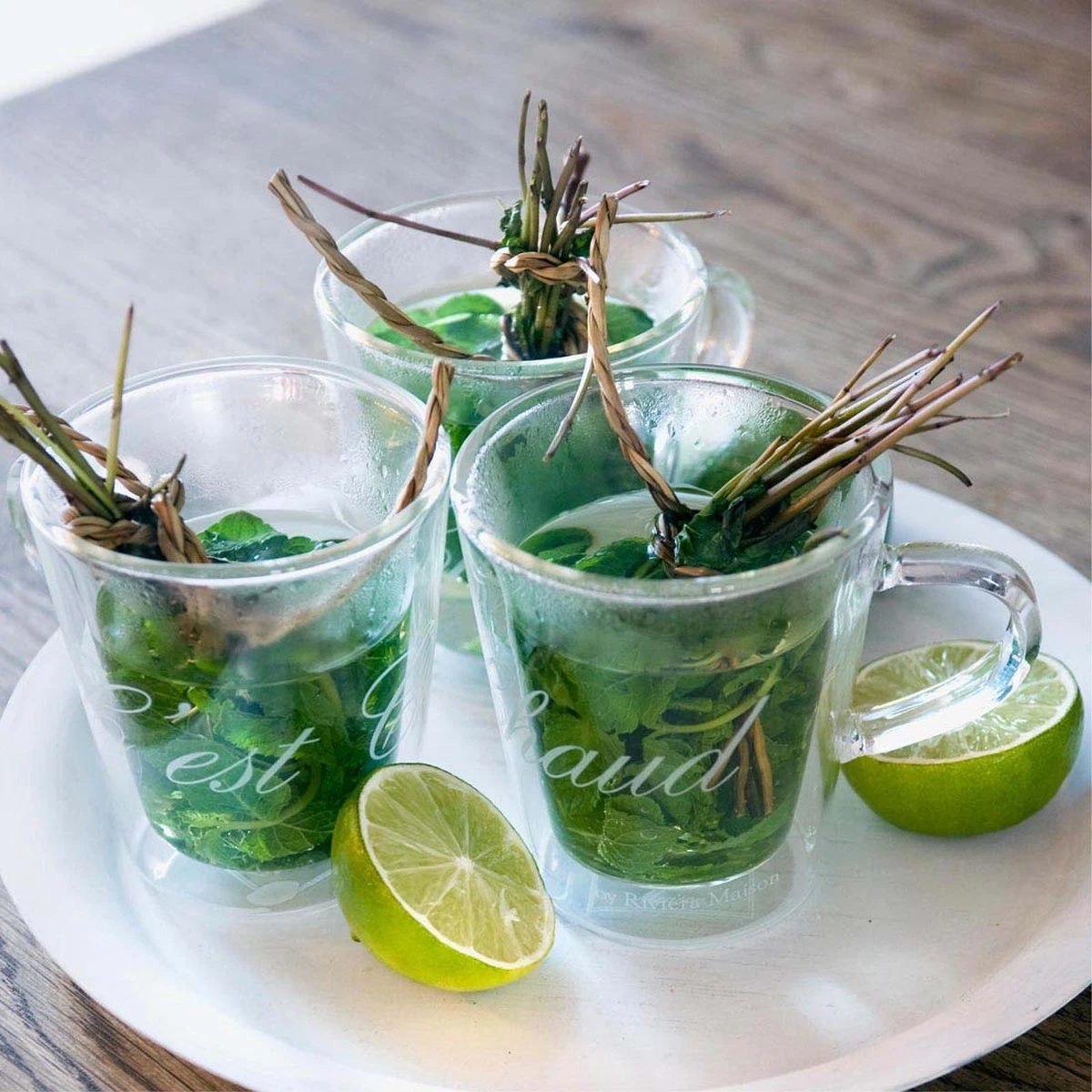 Riviera Maison Dubbelwandig Theeglas, Koffieglas Met Tekst - C'est Chaud Mug - Transparant - Glas 270 Ml - 1 Stuk 7 Riviera Maison Dubbelwandig Theeglas, Koffieglas Met Tekst - C'est Chaud Mug - Transparant - Glas 270 Ml - 1 Stuk - Afbeelding 5