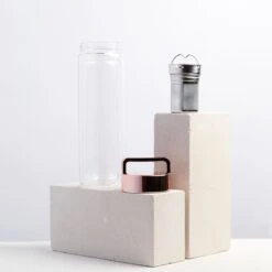 Dzukou - Theeglas Met Filter - Waterfles Met Fruit Filter - Thermosfles Met Rosé Gouden Dop - 425 Ml Dubbelwandig Glazen Waterfles - Theefles - Duurzame En Milieuvriendelijke Theebeker Voor Onderweg – Luchtdicht En Lekvrij -Keukenbenodigdheden 1200x1200 1900