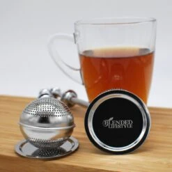 Blended Lifestyle® Theezeef Met Veer - Set Van 2 - Inclusief Lekplaatjes - Geschikt Voor Losse Kruiden -Keukenbenodigdheden 1200x1200 2058