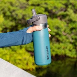 Stanley The IceFlow™ Flip Straw Water Bottle 0,65L - Thermosfles - Lagoon 15 Stanley The IceFlow™ Flip Straw Water Bottle 0,65L - Thermosfles - Lagoon -Keukenbenodigdheden 1200x1200 44