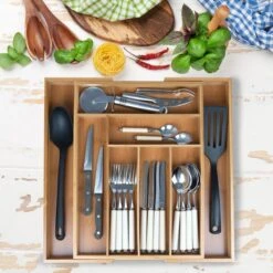 KitchenBrothers Bestekbak - Verstelbare Besteklade - 30 Tot 44.5cm - Bamboehout 10 KitchenBrothers Bestekbak - Verstelbare Besteklade - 30 Tot 44.5cm - Bamboehout -Keukenbenodigdheden 1200x1200 749