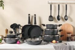 Royal Swiss® - 33-delige Pannenset Inductie - Pannensets - Afneembare Handgreep - Glazen Deksel - Geschikt Voor Oven - PFAS-vrij -Keukenbenodigdheden 1200x800 143