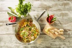 Demeyere Wok - Ø 30 Cm - Vlakke Bodem -Keukenbenodigdheden 1200x800 145