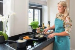 Sola Braadpan Fair Cooking - Ø 28 Cm - Zwart/wit - Aluminium - Antiaanbaklaag 16 Sola Braadpan Fair Cooking - Ø 28 Cm - Zwart/wit - Aluminium - Antiaanbaklaag -Keukenbenodigdheden 1200x801 19