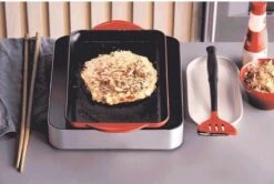 Le Creuset - Gietijzeren Grillplaat - 32x22cm - Kersenrood -Keukenbenodigdheden 1200x807 2