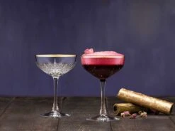 Pasabahce Champagnecoupe Timeless 27 Cl - Transparant Goud 4 Stuk(s) 14 Pasabahce Champagnecoupe Timeless 27 Cl - Transparant Goud 4 Stuk(s) -Keukenbenodigdheden 1200x893 4