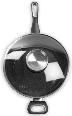 Merkloos Keukenpan Met Deksel En Heeft Een Diameter Van Ø 28 Cm - Luxe Hapjespan Keukenpan Van 28cm Anti-aanbaklaag - Handvat Zwart - Pan Met Deksel -Keukenbenodigdheden 752x1200 1