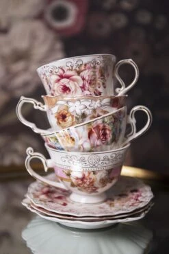 Clayre & Eef Kop En Schotel 200 Ml Roze Wit Porselein Rond Bloemen Servies Cadeau Voor Haar Cappuccino -Keukenbenodigdheden 801x1200 2