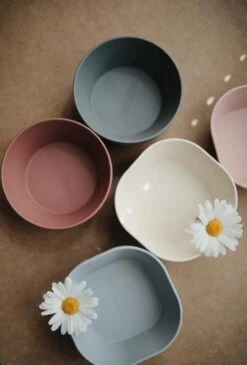 Siliconen Kommen - Mushie - Woodchuck - Set 2 -Keukenbenodigdheden 813x1200 1